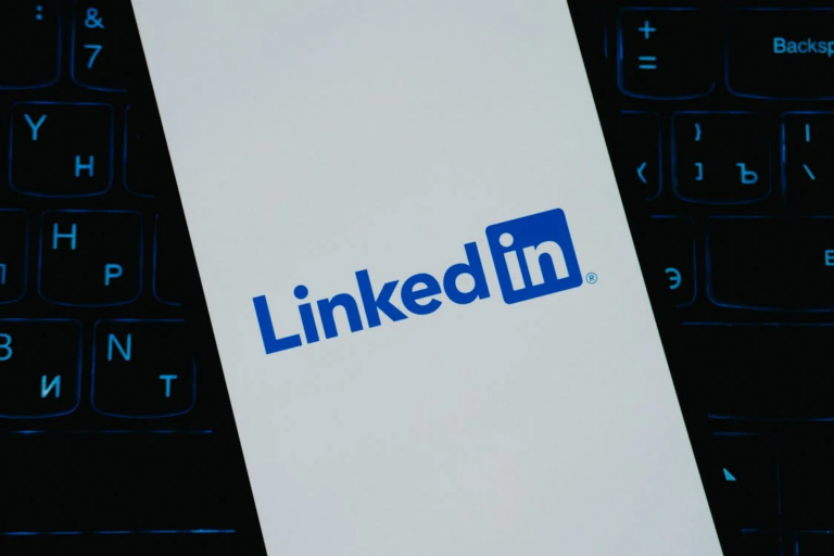 Hoe tag je iemand op LinkedIn